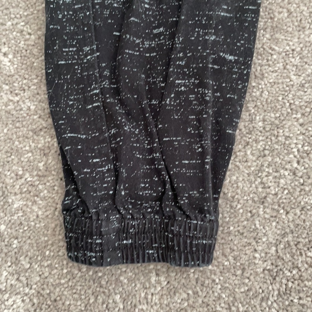 Joggers - Picture 3 of 4